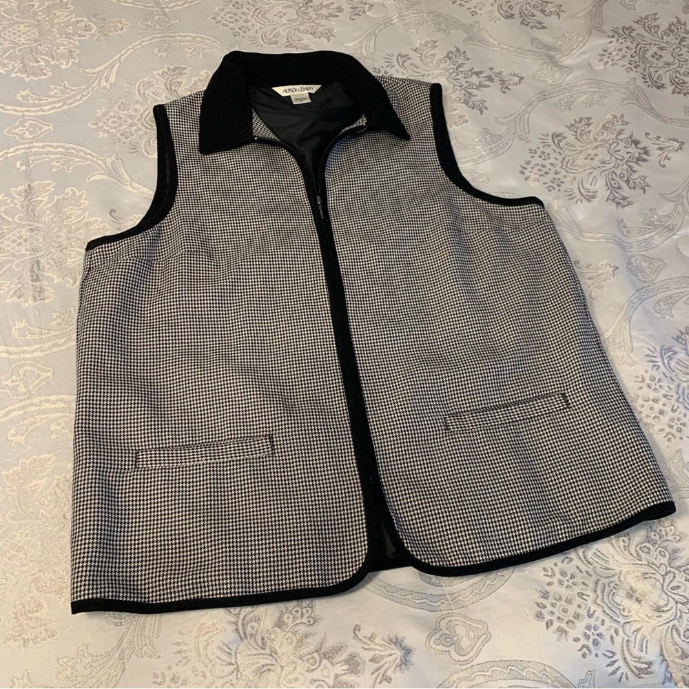 Houndstooth Black & White Pattern Vest